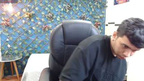 Mou Fly online show from October 18, 12:32 pm