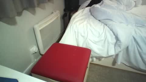 mr0699hotboy online show from December 1, 7:28 pm