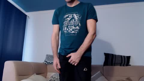 mr_alpacino online show from January 8, 1:49 pm