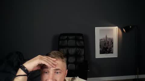 Snapshot of mr_at chatting on September 11, 7:29 am Artur online show from September 11, 7:29 am