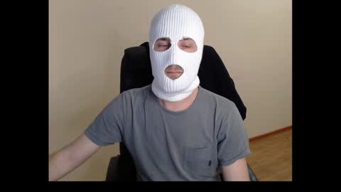 Snapshot of mr_at chatting on March 10, 7:55 am Artur online show from March 10, 7:55 am