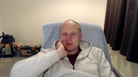 Mr Baldy Likes to Chat online show from November 1, 10:47 pm