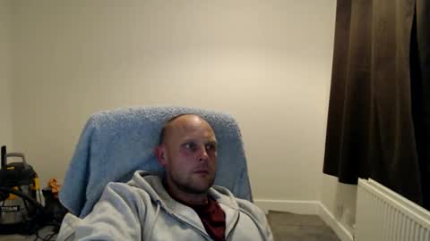 Mr Baldy Likes to Chat online show from October 19, 12:04 am