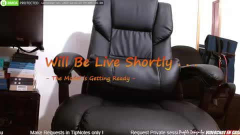 Snapshot of mr_cuddler chatting on September 13, 11:22 am Mr. Cuddler online show from September 13, 11:22 am