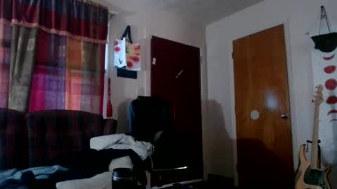 mr_happy12 online show from October 31, 9:18 pm