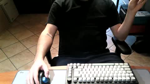Snapshot of mr_kaa chatting on February 16, 1:38 pm mr_kaa online show from February 16, 1:38 pm