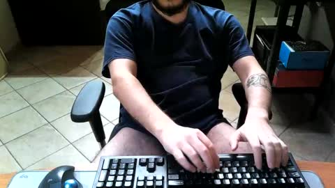 Snapshot of mr_kaa chatting on December 25, 7:24 pm mr_kaa online show from December 25, 7:24 pm