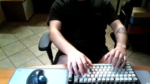 Snapshot of mr_kaa chatting on February 28, 10:28 pm mr_kaa online show from February 28, 10:28 pm