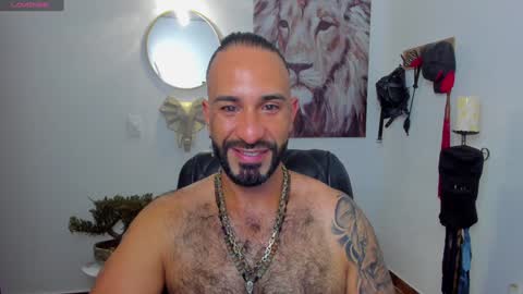 mr_maik22 online show from January 28, 8:57 am