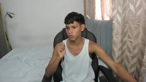 mr_master77 online show from September 22, 6:51 pm