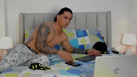 mr_maximo online show from March 13, 5:15 am