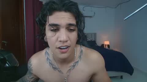 mr_maximo online show from June 24, 2:36 am