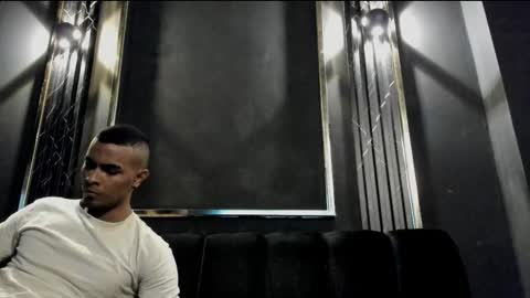 Snapshot of mr_maximo chatting on October 14, 5:03 am mr_maximo online show from October 14, 5:03 am