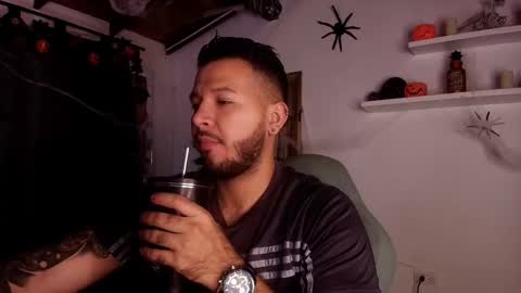 Snapshot of mr_mikee_ chatting on October 20, 3:10 am MIKEE online show from October 20, 3:10 am