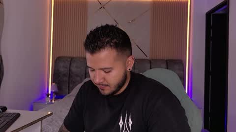 MIKEE online show from June 17, 3:08 am