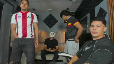 mr_mois online show from April 12, 6:48 am