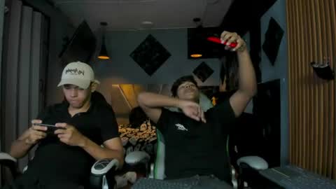 mr_mois online show from June 13, 5:38 am