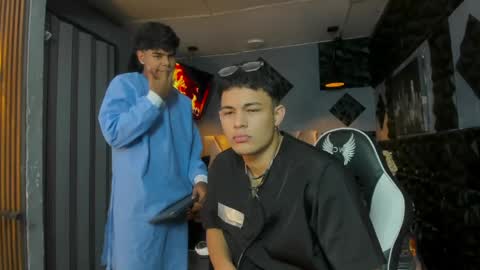 mr_mois online show from April 7, 6:46 am