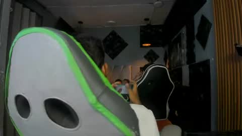 mr_mois online show from June 17, 8:16 am