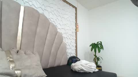 Mr Porn  online show from April 13, 1:01 pm