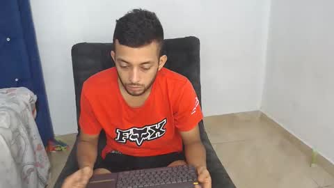 Snapshot of mr_wlopez013 chatting on September 22, 12:37 pm mr_wlopez013 online show from September 22, 12:37 pm