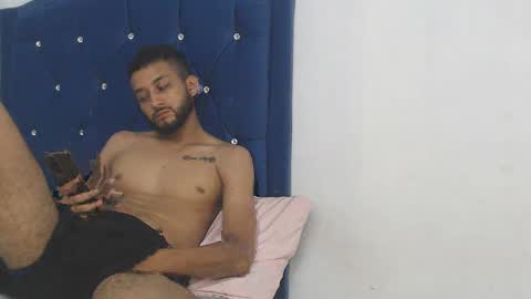 Snapshot of mr_wlopez013 chatting on September 18, 11:29 pm mr_wlopez013 online show from September 18, 11:29 pm