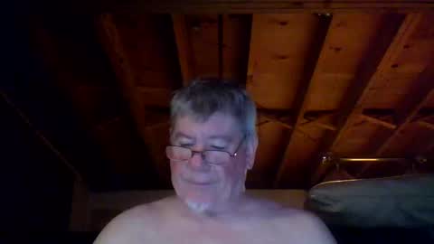 Snapshot of mrblade666 chatting on October 13, 12:00 pm mrblade666 online show from October 13, 12:00 pm