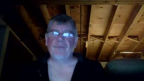 Snapshot of mrblade666 chatting on October 16, 12:51 am mrblade666 online show from October 16, 12:51 am