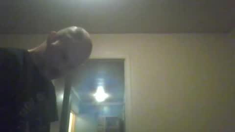 Snapshot of mrchris2021 chatting on October 27, 2:25 am mrchris2021 online show from October 27, 2:25 am