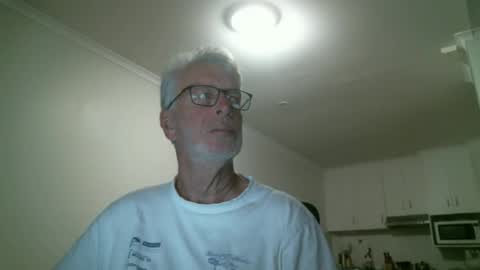 mrcreek1531 online show from May 2, 7:11 am