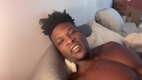 Snapshot of mrdaddyblackni9e chatting on October 21, 12:52 pm Daddy Nine online show from October 21, 12:52 pm