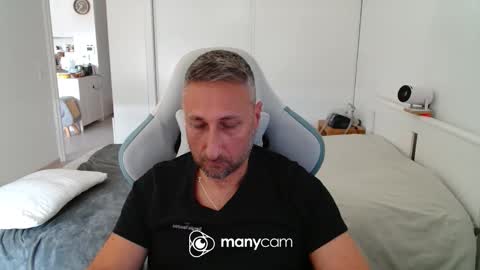 mrdr000 online show from June 10, 11:23 am