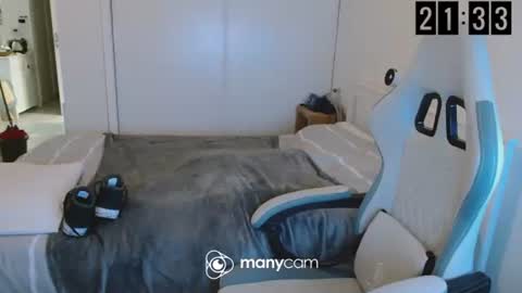 mrdr000 online show from April 2, 7:33 pm