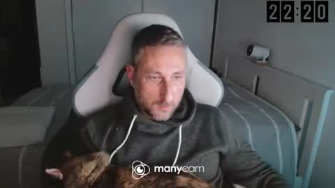 mrdr000 online show from March 29, 8:20 pm