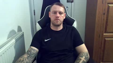 mrengland86566 online show from March 14, 1:18 pm