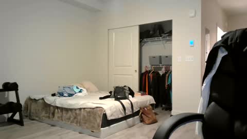 Snapshot of mrf388 chatting on October 6, 12:21 pm IwantU2WatchME online show from October 6, 12:21 pm