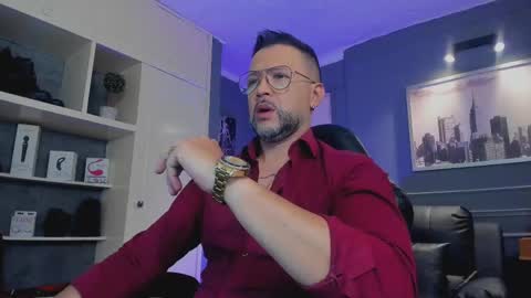 Snapshot of mrfrank_tattoo chatting on September 28, 1:53 pm MrFrank. online show from September 28, 1:53 pm