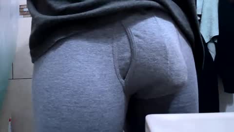 Snapshot of mrfrankfuckforfree chatting on January 7, 5:24 am mrfrankfuckforfree online show from January 7, 5:24 am
