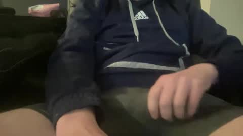 Snapshot of mrgummybear18 chatting on January 31, 10:21 pm mrgummybear18 online show from January 31, 10:21 pm