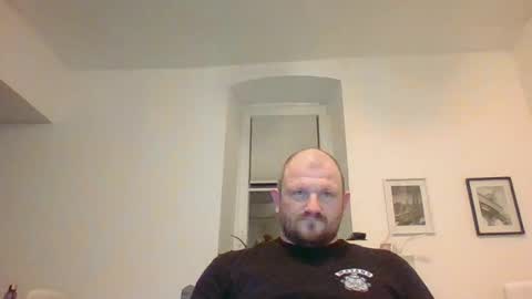 Snapshot of mrhotsex69 chatting on February 9, 12:18 am mrhotsex69 online show from February 9, 12:18 am