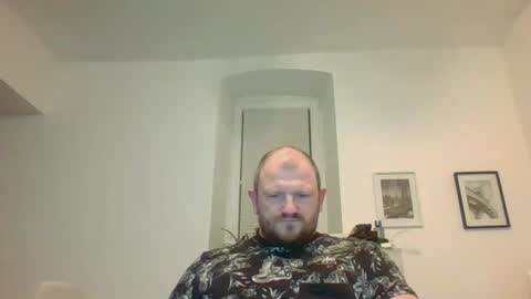 Snapshot of mrhotsex69 chatting on February 18, 9:42 pm mrhotsex69 online show from February 18, 9:42 pm
