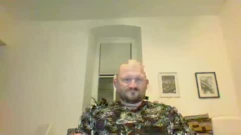 Snapshot of mrhotsex69 chatting on February 1, 12:07 am mrhotsex69 online show from February 1, 12:07 am