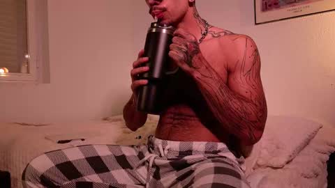 Juan online show from October 22, 7:38 pm