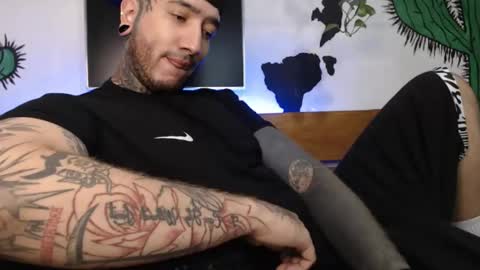 Snapshot of mrmanny__ chatting on February 13, 8:17 am mrmanny__ online show from February 13, 8:17 am