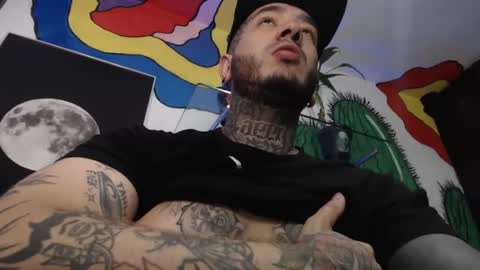 Snapshot of mrmanny__ chatting on March 4, 9:32 pm mrmanny__ online show from March 4, 9:32 pm