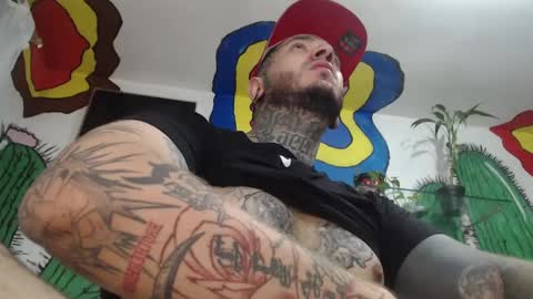 Snapshot of mrmanny__ chatting on January 10, 11:18 pm mrmanny__ online show from January 10, 11:18 pm