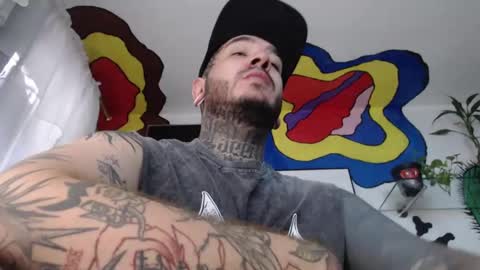Snapshot of mrmanny__ chatting on December 17, 7:59 pm mrmanny__ online show from December 17, 7:59 pm