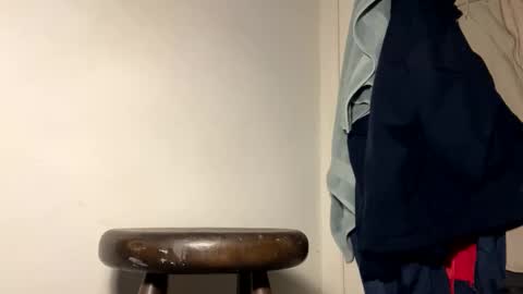 Snapshot of mrmeltyourheart chatting on October 14, 3:57 am James online show from October 14, 3:57 am