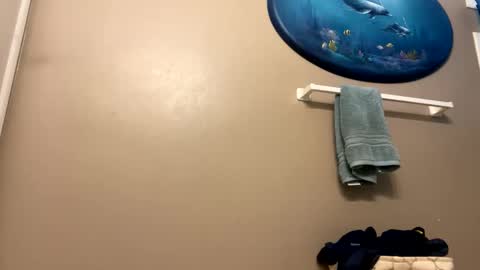 Snapshot of mrmeltyourheart chatting on October 15, 10:28 pm James online show from October 15, 10:28 pm