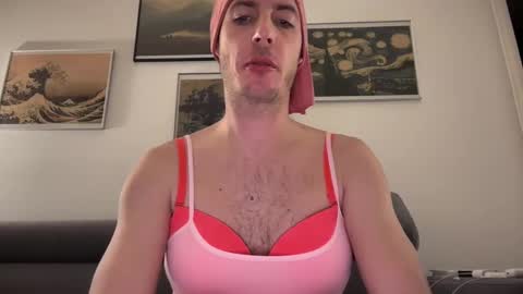 TaleOfLaura online show from January 28, 2:43 am